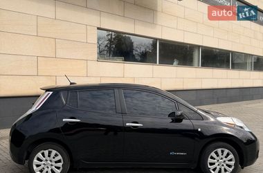 Хэтчбек Nissan Leaf 2015 в Киеве