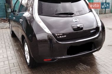 Хетчбек Nissan Leaf 2017 в Дніпрі