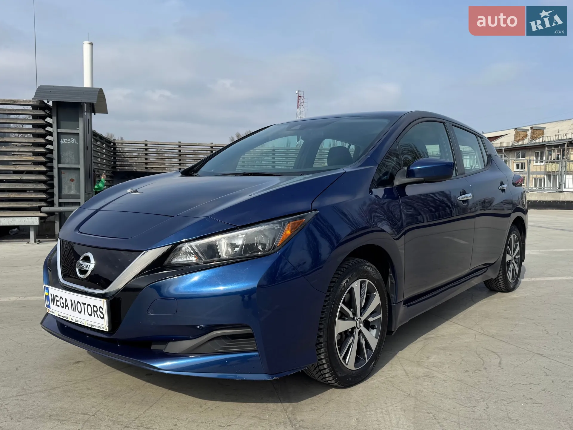 2020 Nissan Leaf - фото 1