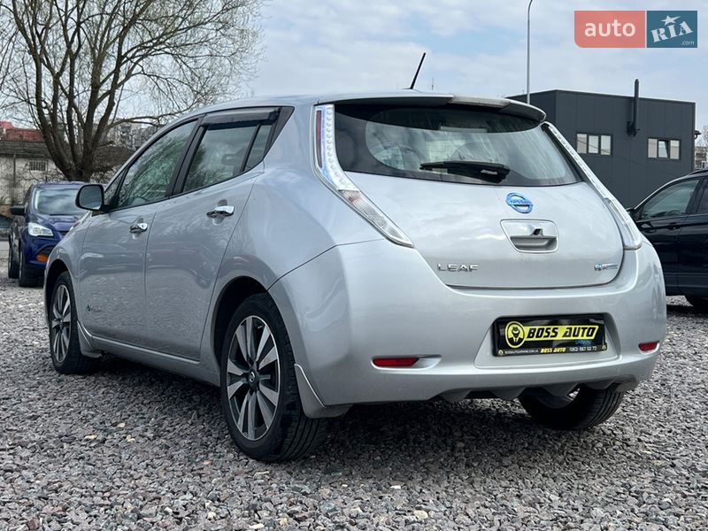 Хэтчбек Nissan Leaf 2016 в Львове