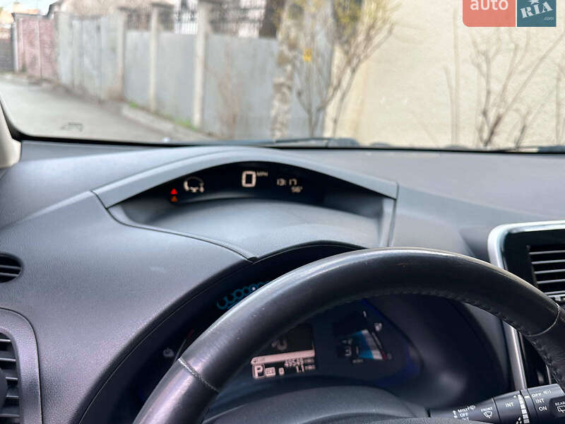 Хетчбек Nissan Leaf 2016 в Києві