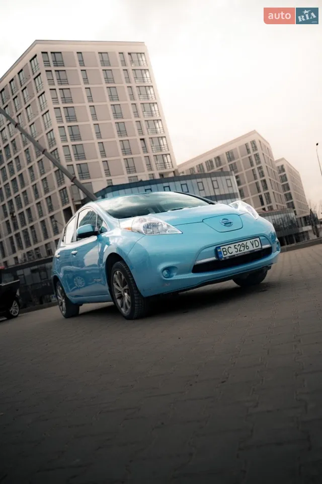 2015 Nissan Leaf - мініатюра 11