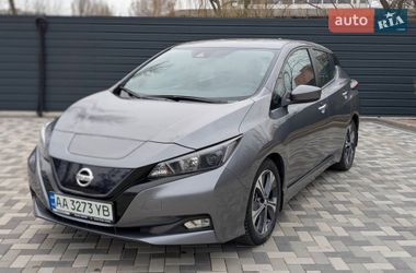 Хэтчбек Nissan Leaf 2022 в Киеве