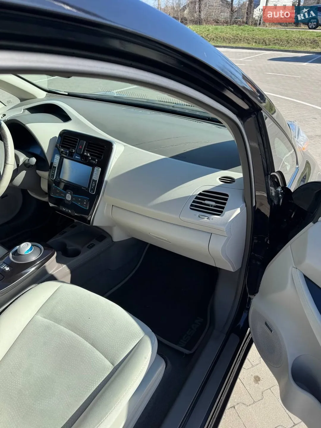 2013 Nissan Leaf - мініатюра 18