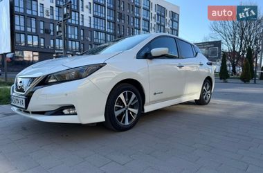 Хетчбек Nissan Leaf 2018 в Ужгороді