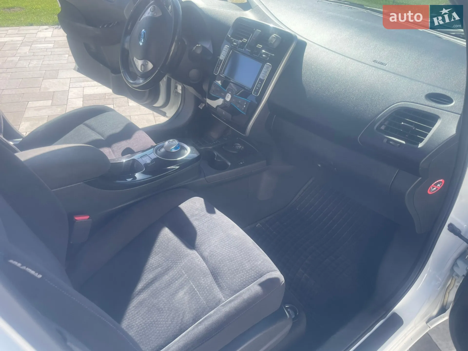 2016 Nissan Leaf - мініатюра 18