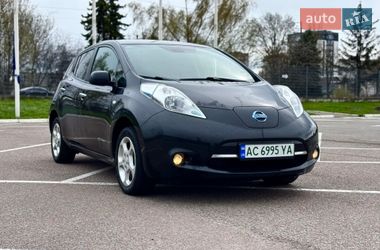 Хетчбек Nissan Leaf 2015 в Житомирі