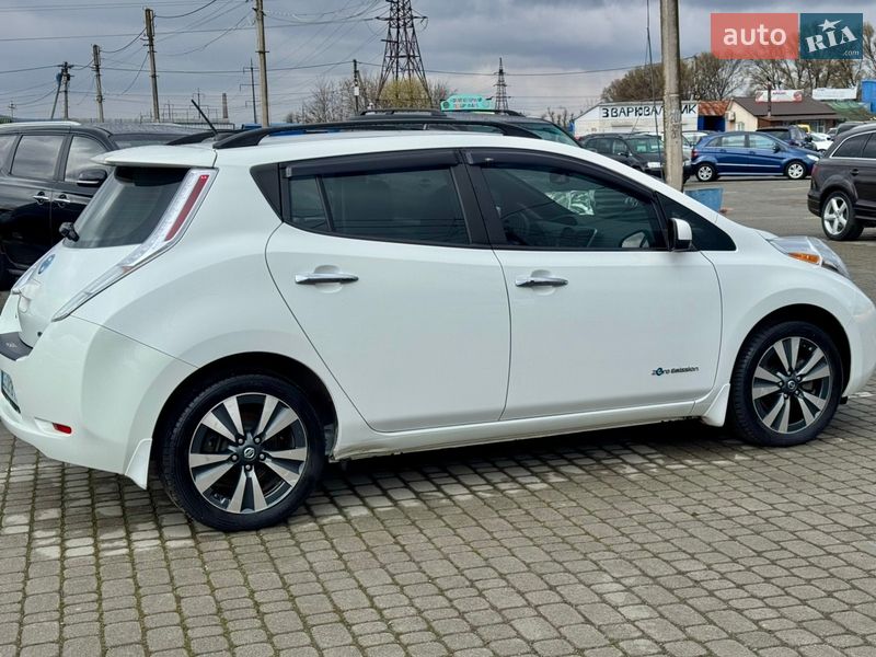 Хэтчбек Nissan Leaf 2016 в Черновцах
