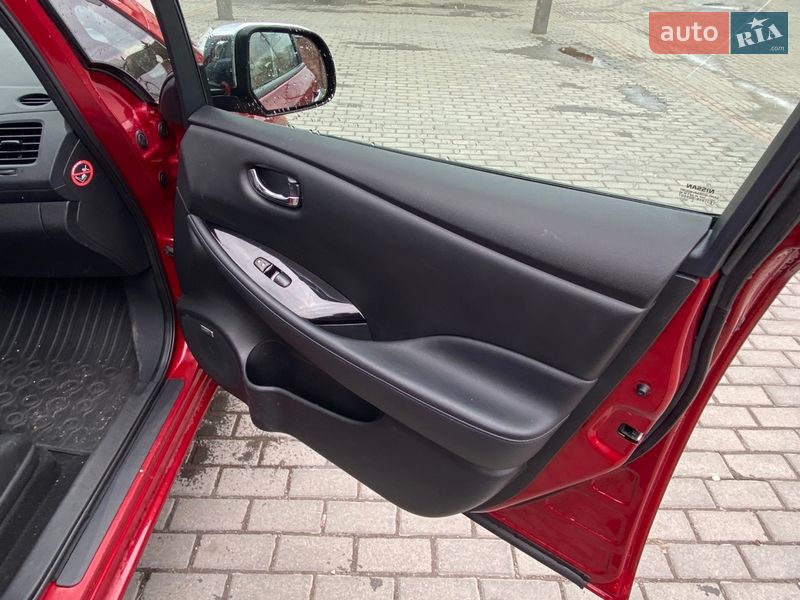 Хэтчбек Nissan Leaf 2014 в Ровно фото 16 Хэтчбек Nissan Leaf 2014 в Ровно