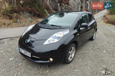 Хетчбек Nissan Leaf 2014 в Умані