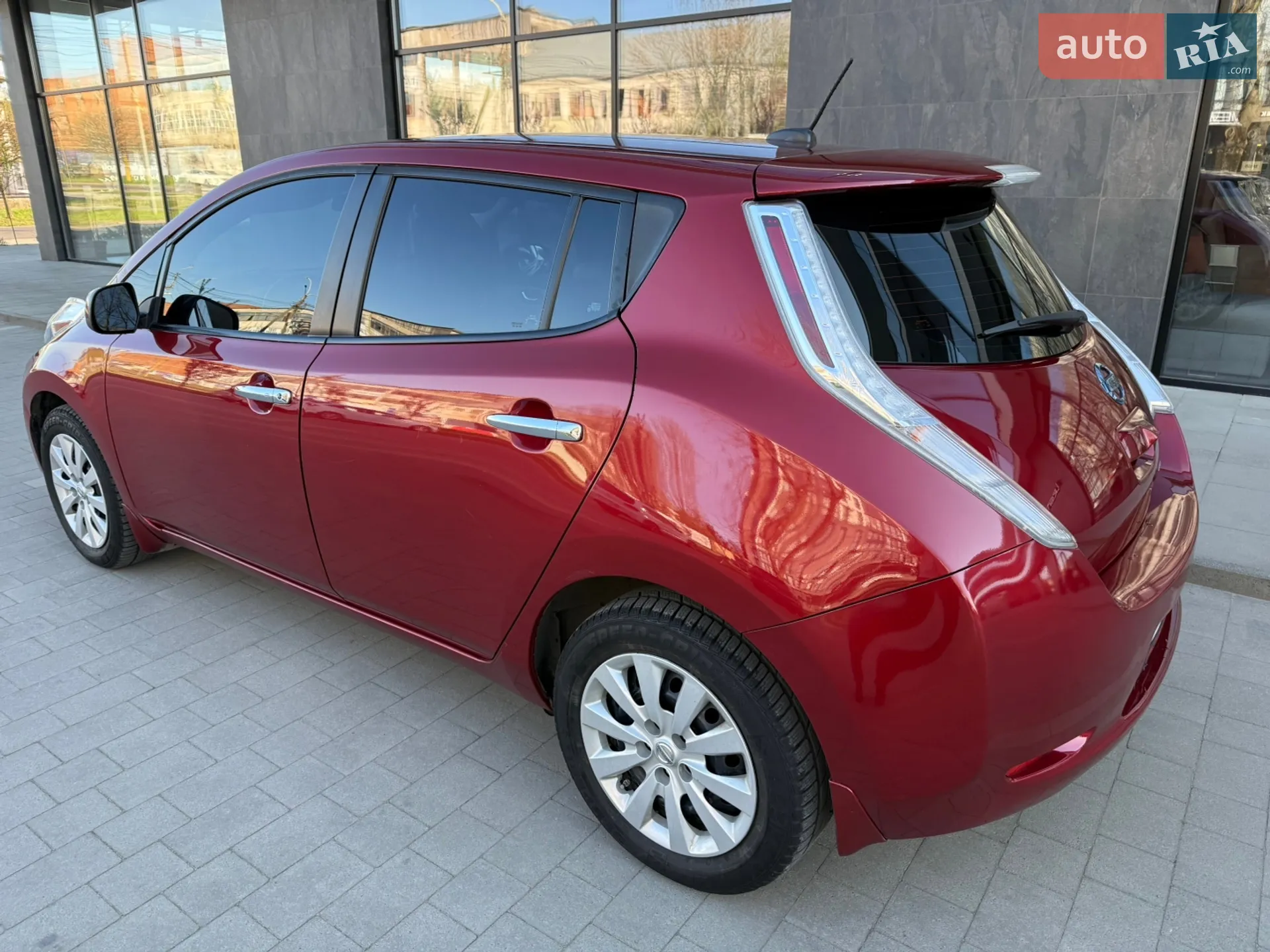 2015 Nissan Leaf - мініатюра 13
