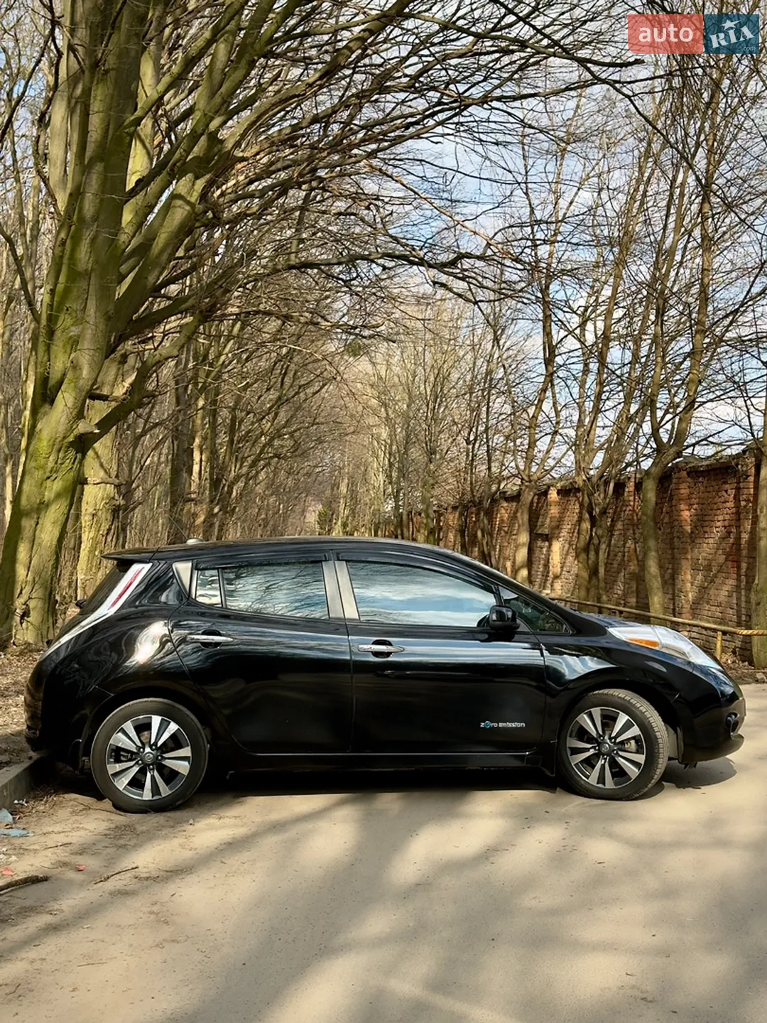 2017 Nissan Leaf - мініатюра 13
