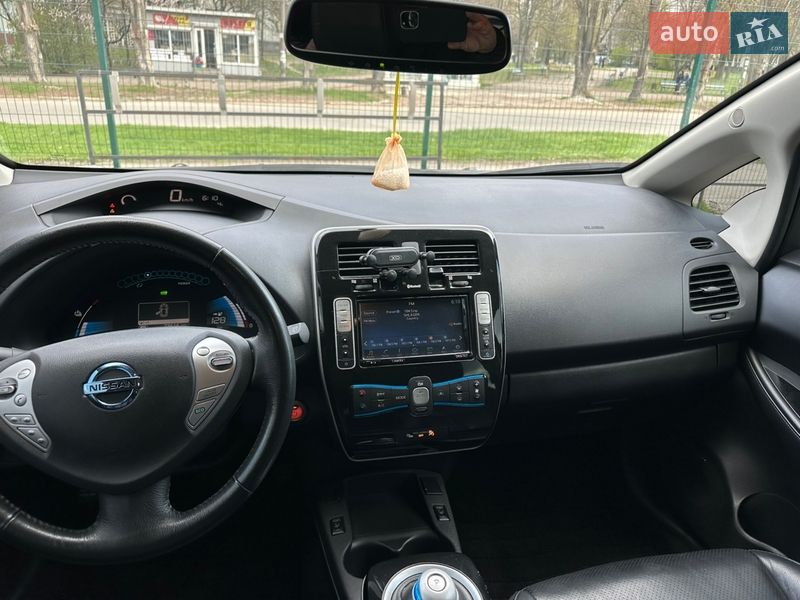 Хетчбек Nissan Leaf 2015 в Запоріжжі фото 9 Хетчбек Nissan Leaf 2015 в Запоріжжі