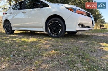 Хетчбек Nissan Leaf 2024 в Львові