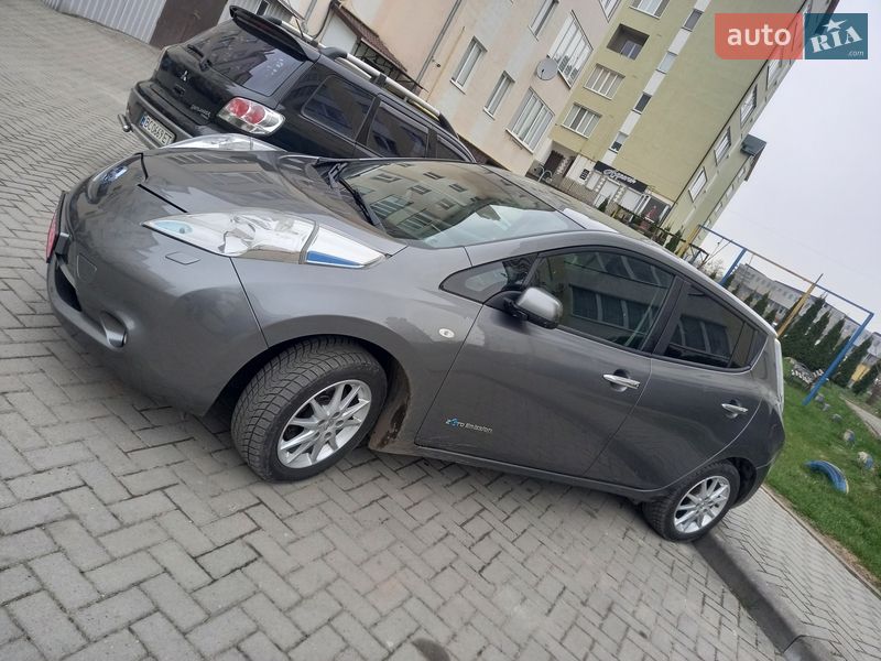 Хетчбек Nissan Leaf 2017 в Сокалі