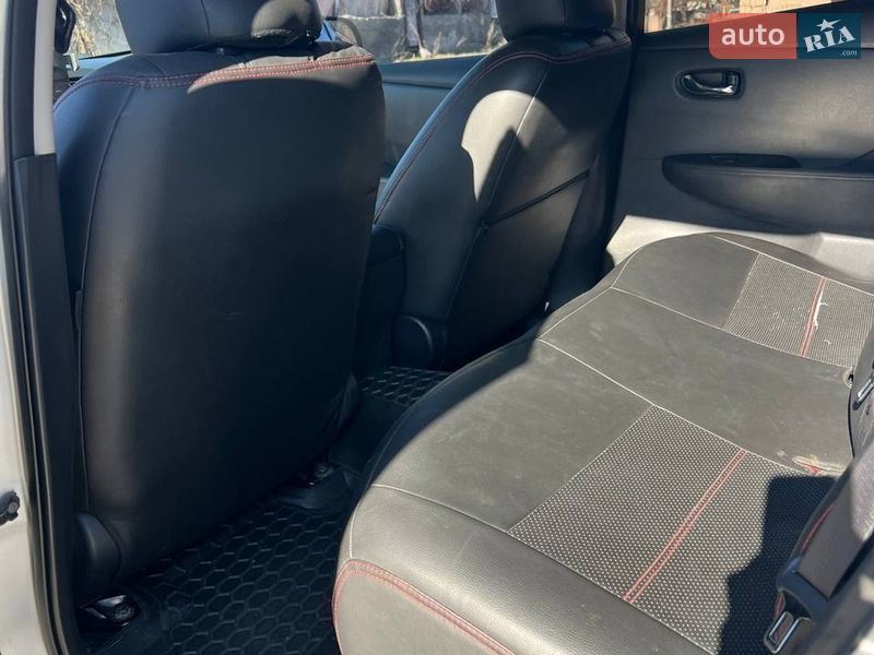 Хетчбек Nissan Leaf 2017 в Києві фото 10 Хетчбек Nissan Leaf 2017 в Києві