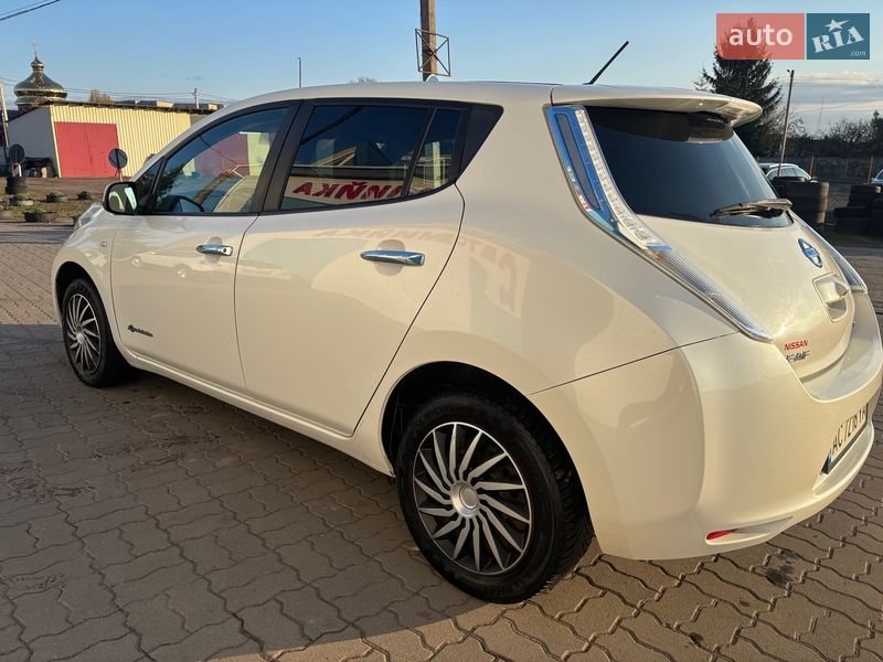 Хэтчбек Nissan Leaf 2014 в Нововолынске