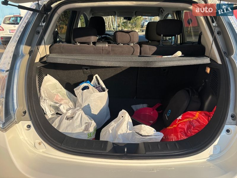 Хэтчбек Nissan Leaf 2014 в Нововолынске