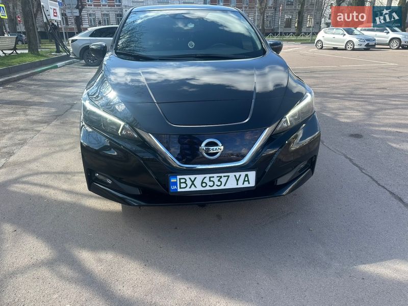 Хэтчбек Nissan Leaf 2018 в Хмельницком