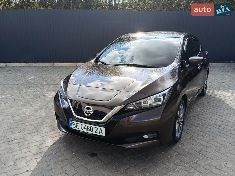 Хэтчбек Nissan Leaf 2018 в Николаеве фото Хэтчбек Nissan Leaf 2018 в Николаеве
