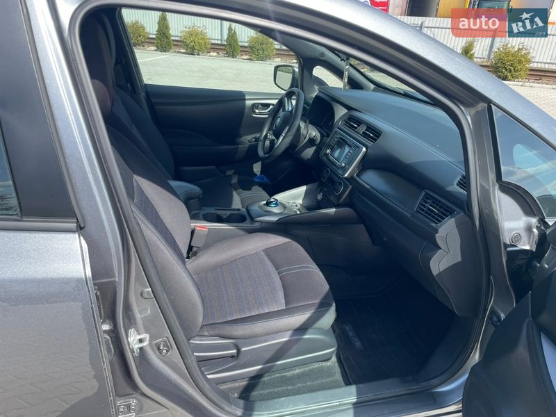 Хэтчбек Nissan Leaf 2018 в Томашполе