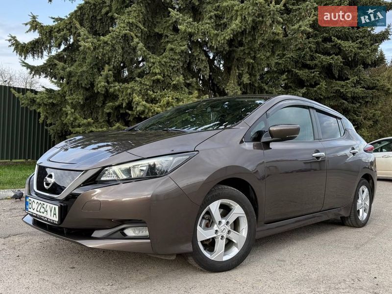 Хэтчбек Nissan Leaf 2020 в Львове фото Хэтчбек Nissan Leaf 2020 в Львове