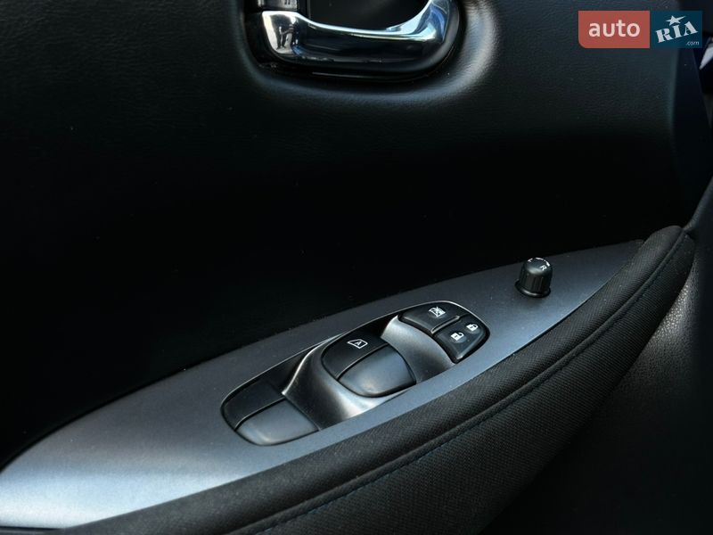 Хэтчбек Nissan Leaf 2022 в Николаеве