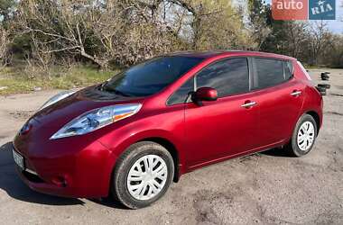 Хэтчбек Nissan Leaf 2013 в Днепре
