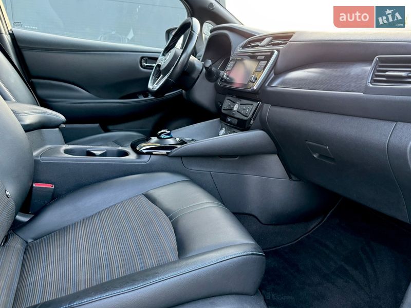 Хетчбек Nissan Leaf 2018 в Тернополі фото 11 Хетчбек Nissan Leaf 2018 в Тернополі