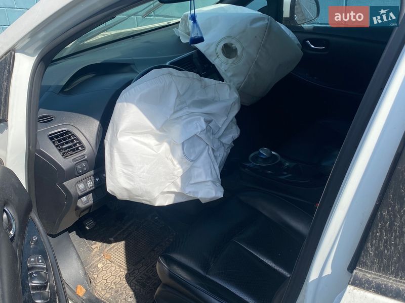 Хэтчбек Nissan Leaf 2013 в Житомире фото 12 Хэтчбек Nissan Leaf 2013 в Житомире