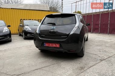 Хетчбек Nissan Leaf 2014 в Умані