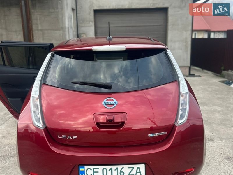 Хетчбек Nissan Leaf 2015 в Чернівцях