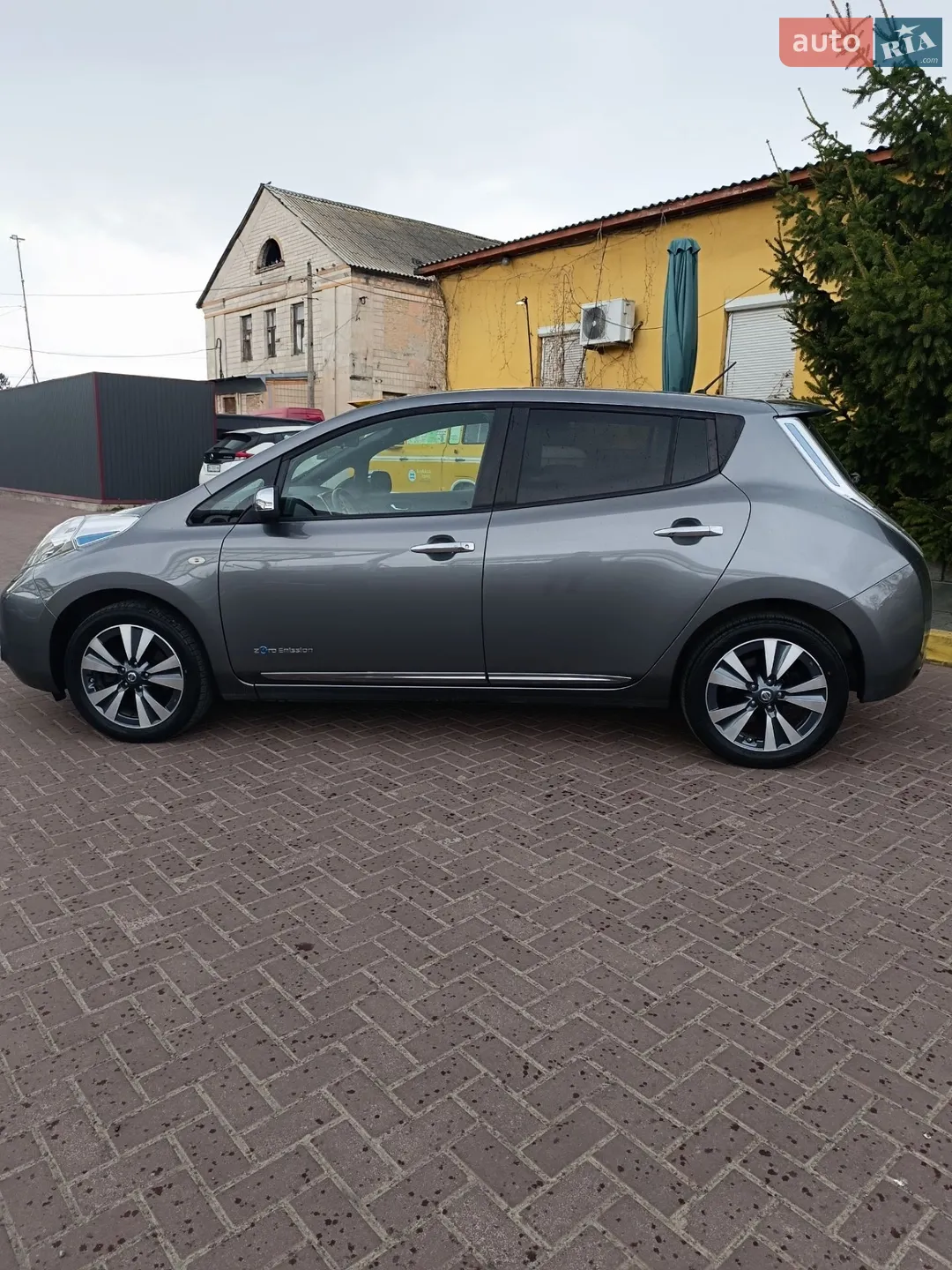 2015 Nissan Leaf - мініатюра 9
