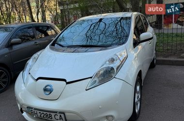 Хэтчбек Nissan Leaf 2013 в Одессе