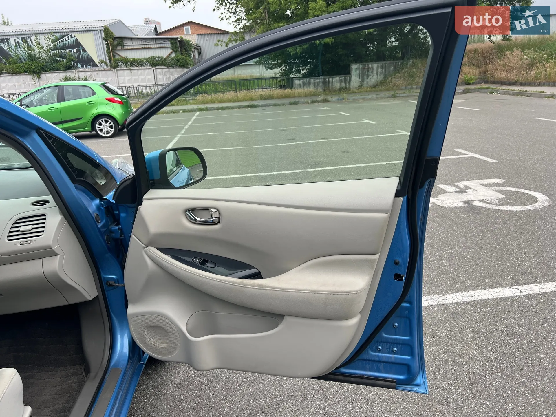 2012 Nissan Leaf - мініатюра 34