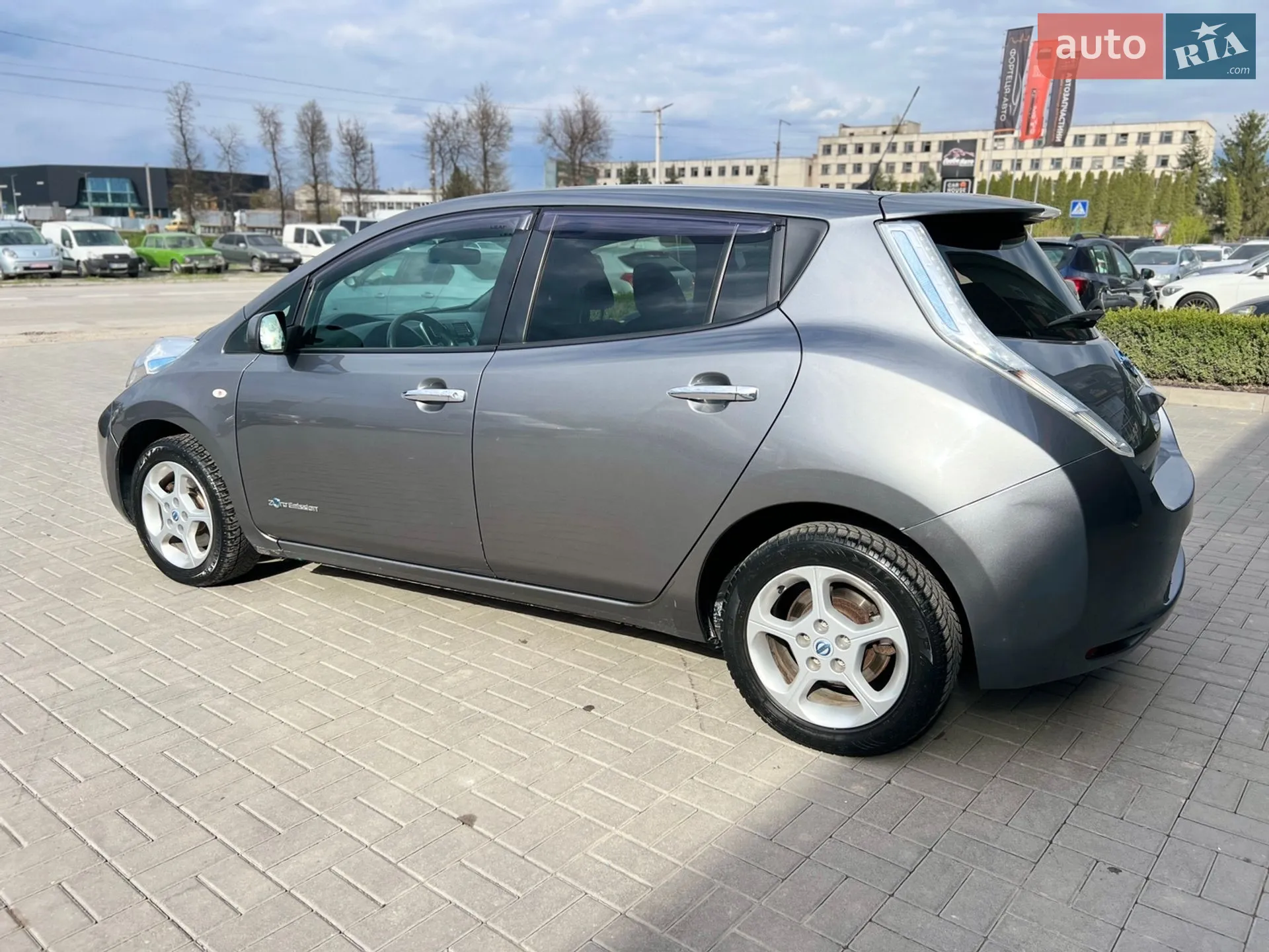 2015 Nissan Leaf - мініатюра 15