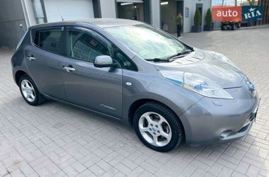 Хетчбек Nissan Leaf 2015 в Кам'янець-Подільському