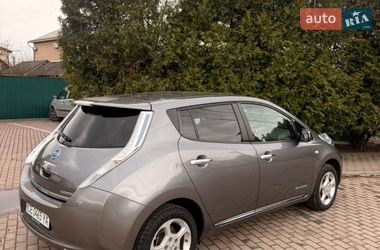 Хетчбек Nissan Leaf 2016 в Чернівцях