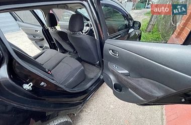 Хетчбек Nissan Leaf 2013 в Дніпрі