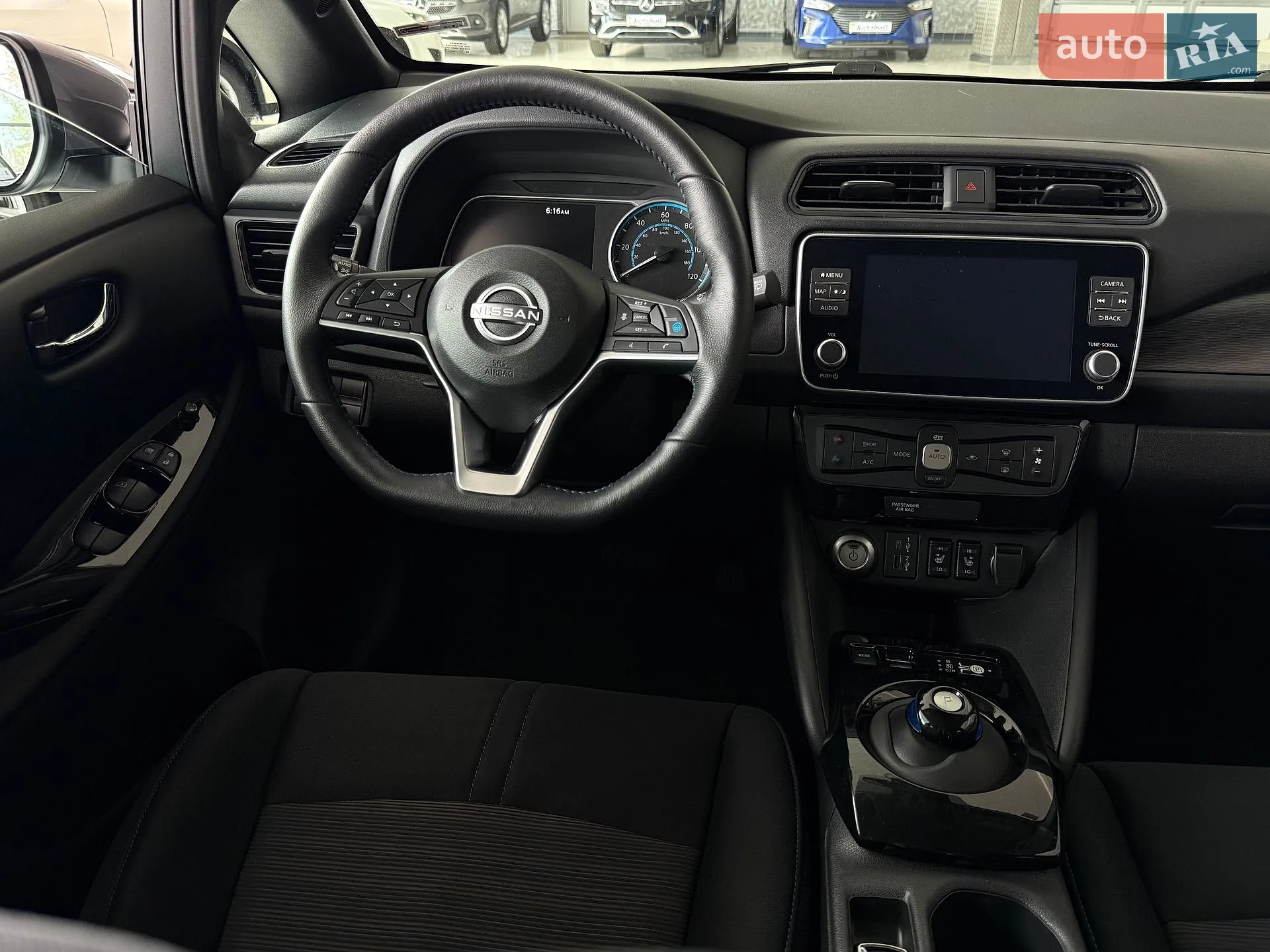 2025 Nissan Leaf - мініатюра 25
