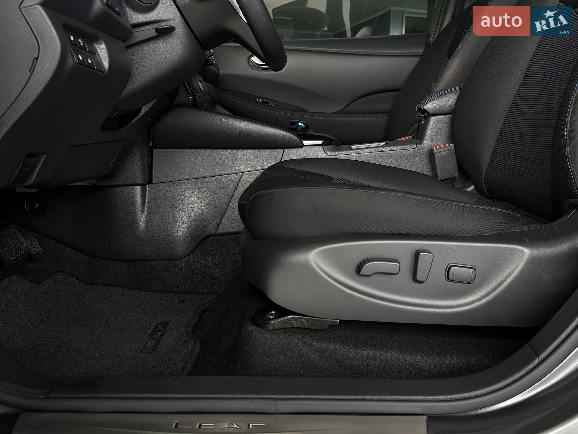 2025 Nissan Leaf - мініатюра 30