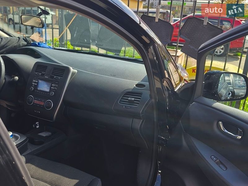 Хэтчбек Nissan Leaf 2014 в Ивано-Франковске