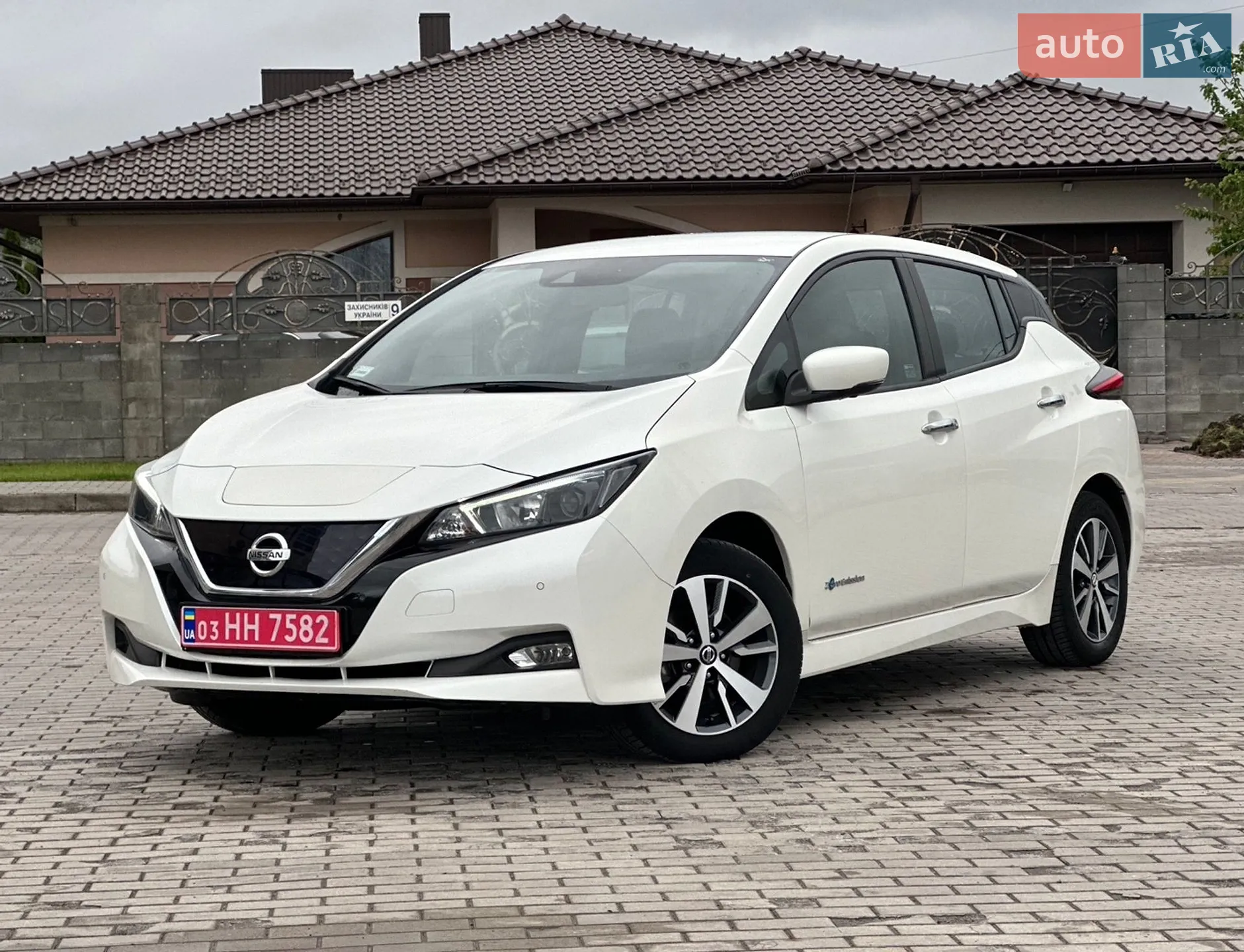 2019 Nissan Leaf - фото 1