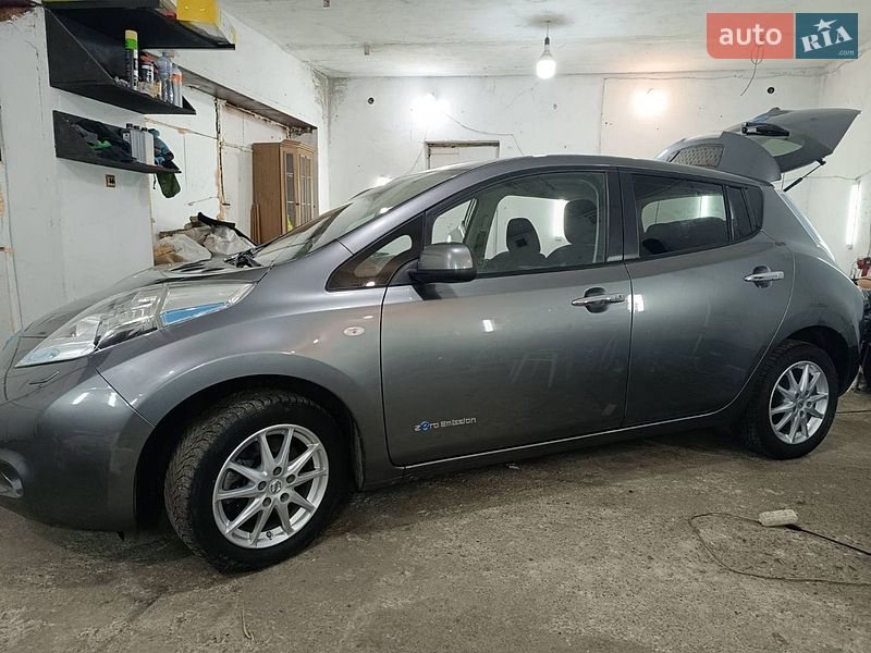 Nissan Leaf 2014