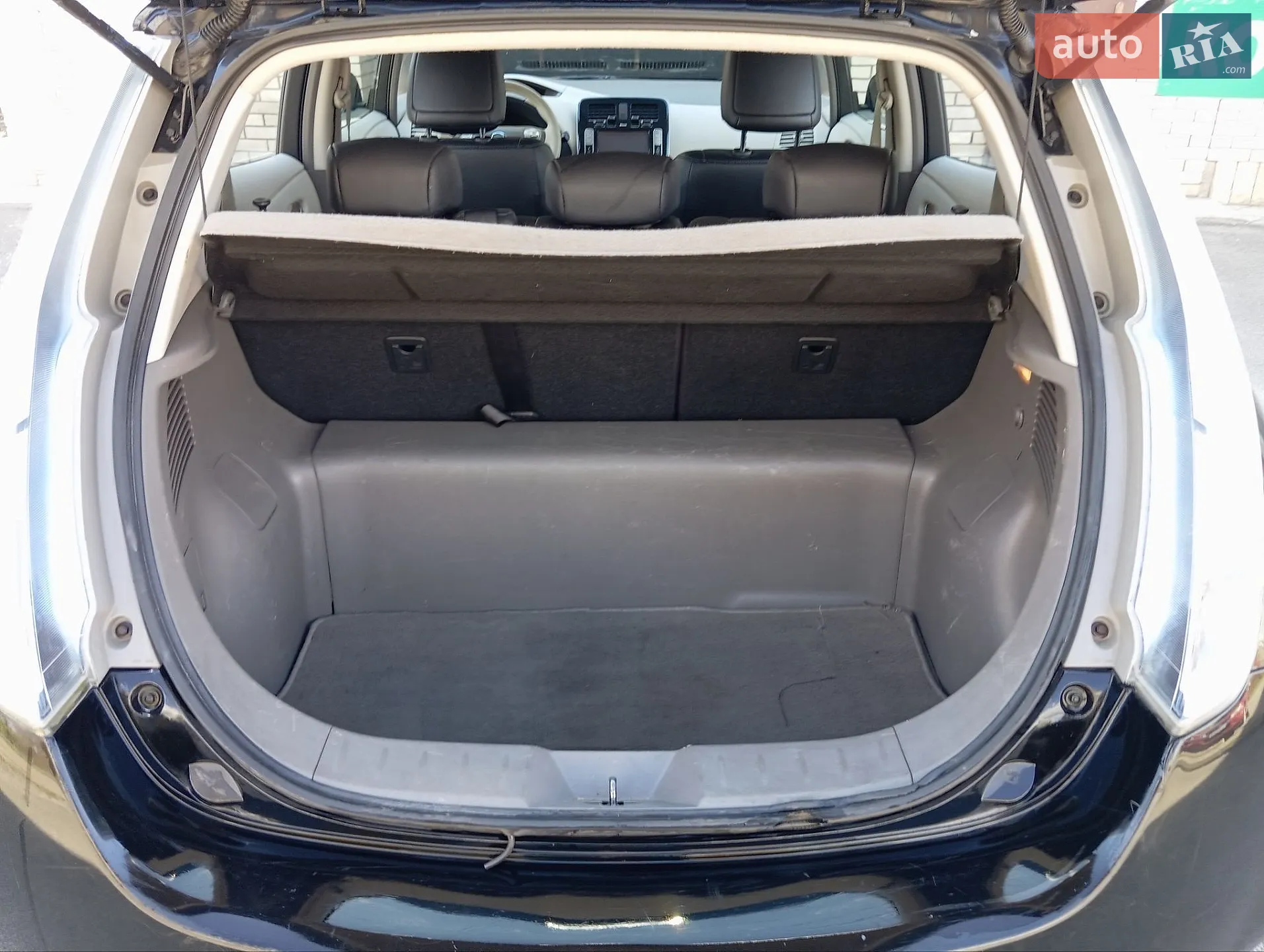 2011 Nissan Leaf - мініатюра 11