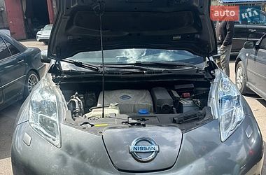 Хетчбек Nissan Leaf 2013 в Кропивницькому