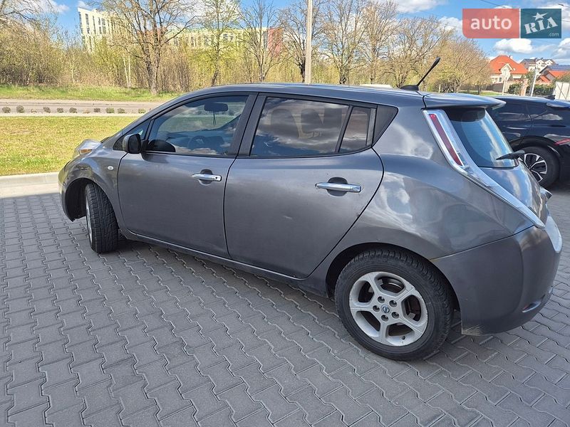 Nissan Leaf 2014