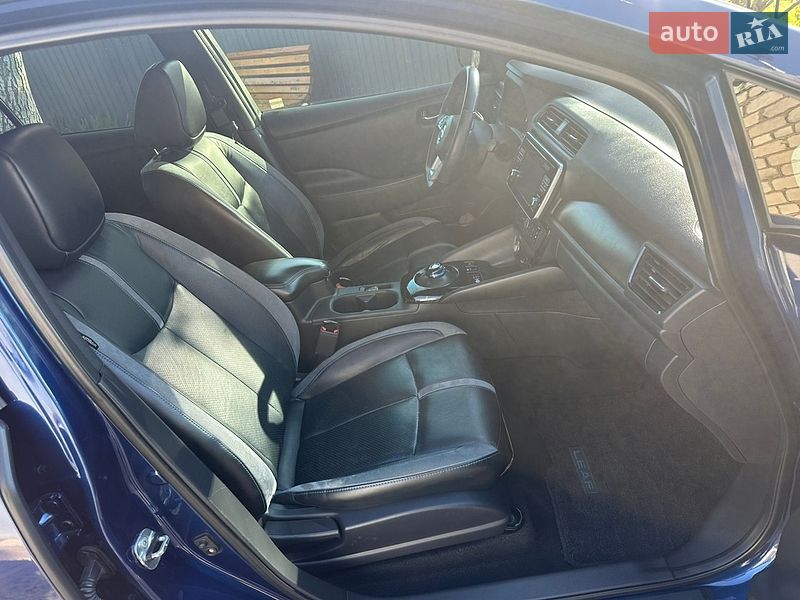 Хэтчбек Nissan Leaf 2019 в Вознесенске
