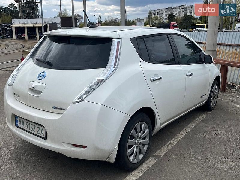 Хэтчбек Nissan Leaf 2013 в Киеве