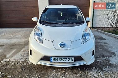 Хэтчбек Nissan Leaf 2016 в Киеве